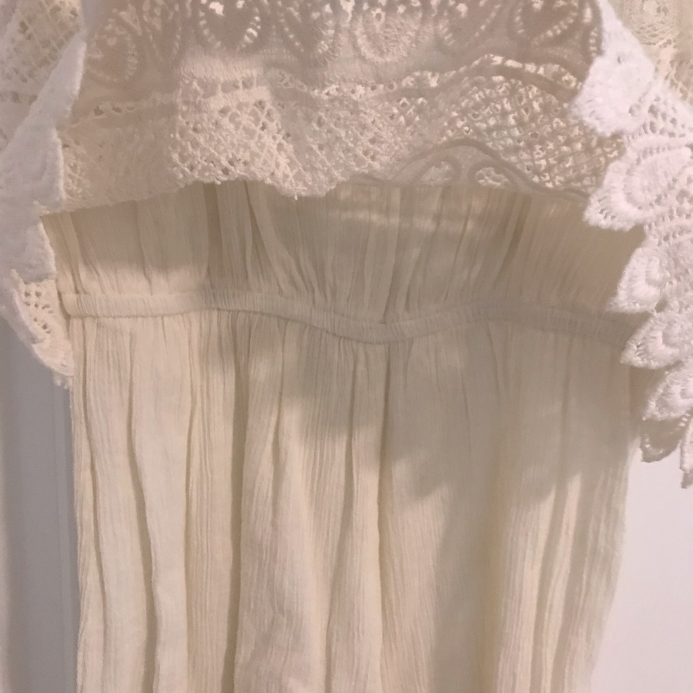 TOPSHOP Crochet Lace & Crinkled Gauze Romper - Picture 5 of 13